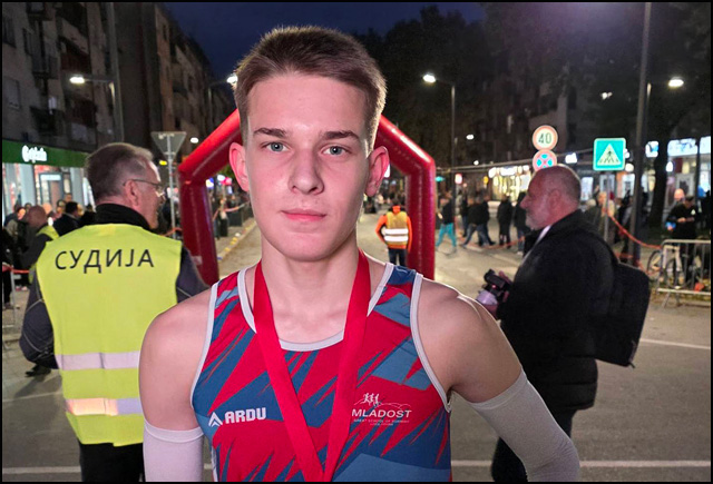 Mladi užički atletičari osvojili pet medalja u Požarevcu 4 Dragan Maricic Foto AK Mladost Uzice