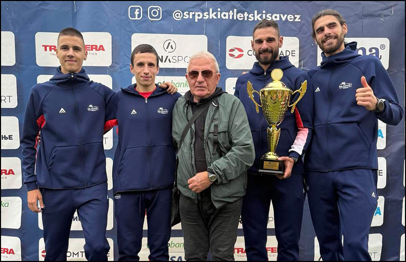 Atletičari užičke Mladosti plasirali se na Evropsko prvenstvo u krosu 1 Seniori sa trenerom Slavkom Kuzmanovicem Foto AK Mladost