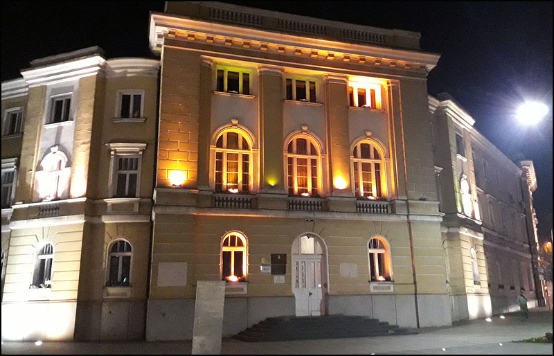 Boja rasvete na zgradi užičke skupštine zavisi od važnih datuma 1 Uzicka skupstina Foto Nenad Kovacevic