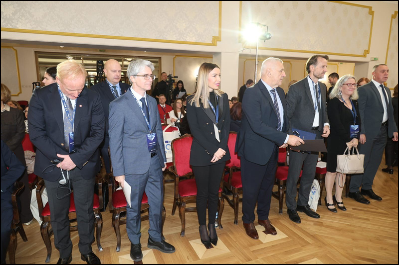 ZIS foto 1