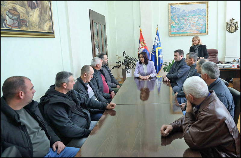 Deset užičkih poljoprivrednika dobiće subvencije za kupovinu traktora 1 Foto Grad Uzice