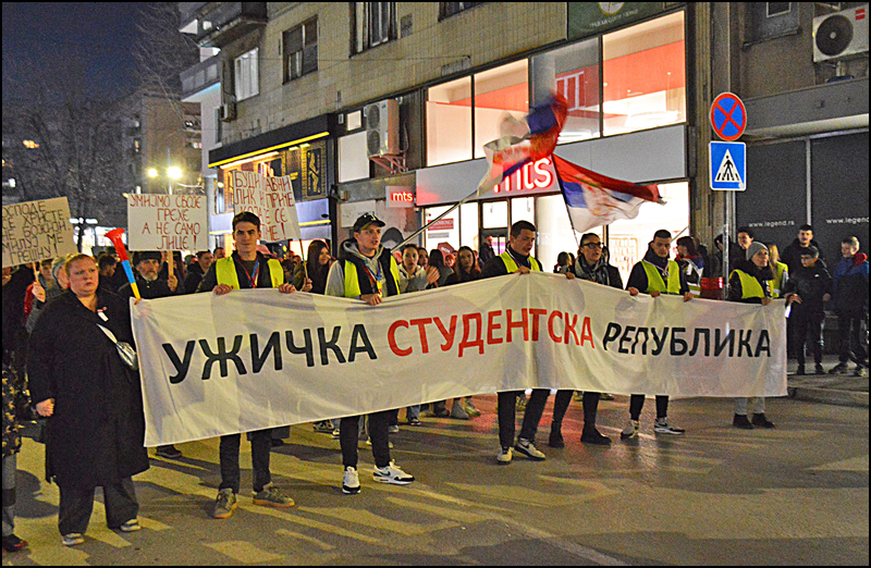 Užičani odlaze u Novi Pazar na protest „Ili oni ili mi“ 1 Protest studenata u Uzicu Foto Nenad Kovacevic