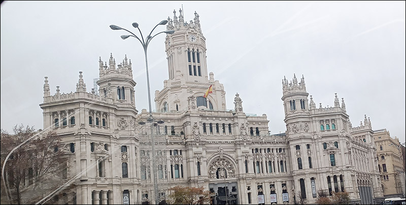 Čvorak u Madridu 2 Madrid Palace of Communications