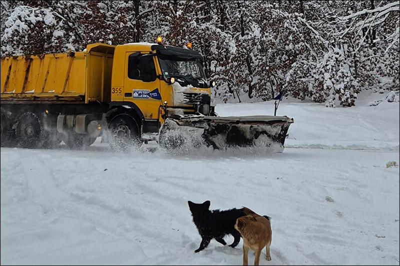 Sneg i ledena kiša izazvali velike probleme u užičkom regionu 1 Pribojska Banja prema Kokinom Brodu