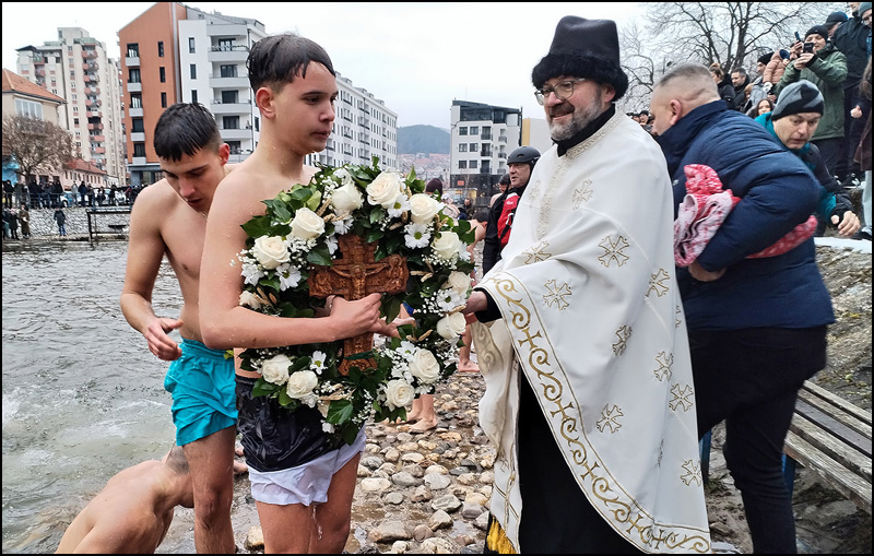 Strahinja Peković prvi doplivao do Bogojavljenskog krsta u Užicu 1 Strahinja Pekovic Foto Privatna arhiva
