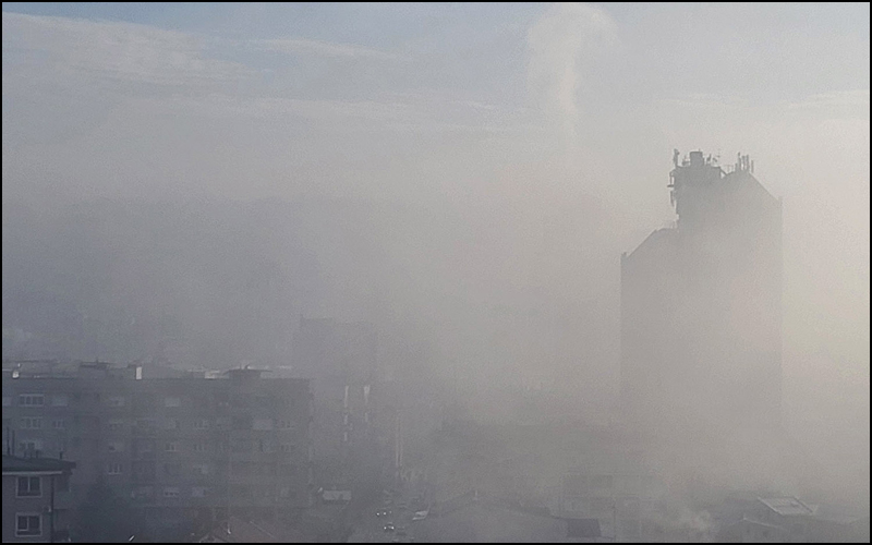 Uzice u smogu Foto Nenad Kovacevic