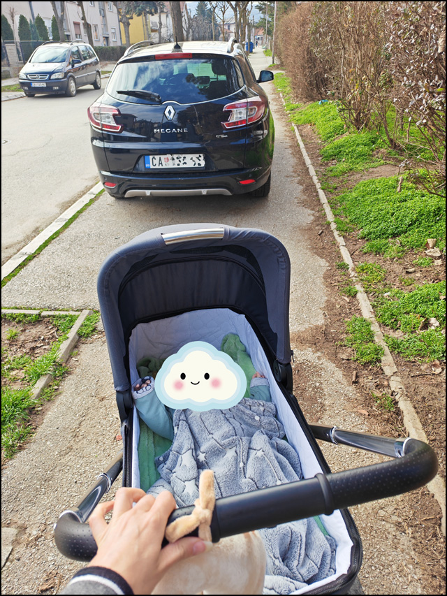 Automobili na trotoarima, bebe na kolovozu 4 parkiranje 4