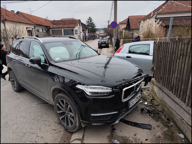 Opet udes na uglu Bosanske i Crnogorske ulice 4 udes 4