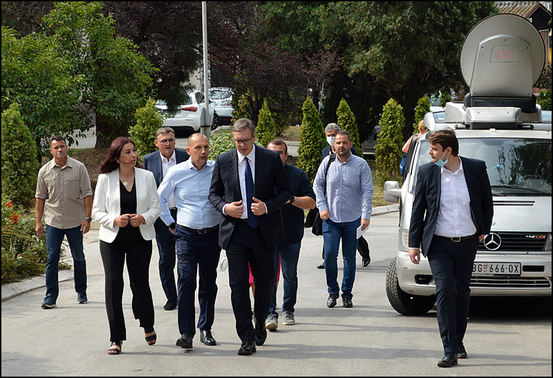 Vučić obećao Užičanima klinički centar, a radovi ni počeli 1 Loncar i Vucic u uzickoj bolnci 2021 godine Foto Nenad Kovacevic