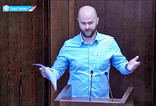 Milioni firmi u blokadi, vlast kaže - sve je po zakonu! 6 Pavle Jelesijevic odbornik GG ProBudimo Cacak Foto Grad Cacak screenshot