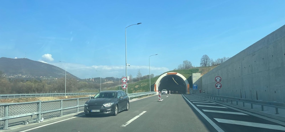 tunel laz