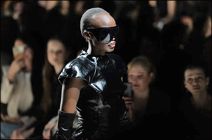 Zanatstvo i tehnologija na Moscow Fashion Week 2 Addicted To… na Moscow Fashion Week