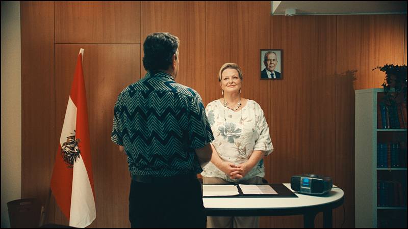 Rediteljke Olga Kosanović i Tatia Skirtladze specijalne gošće 6. Austrijskog filmskog festivala 1 Daleko od lipicanera 1 ┬® April April