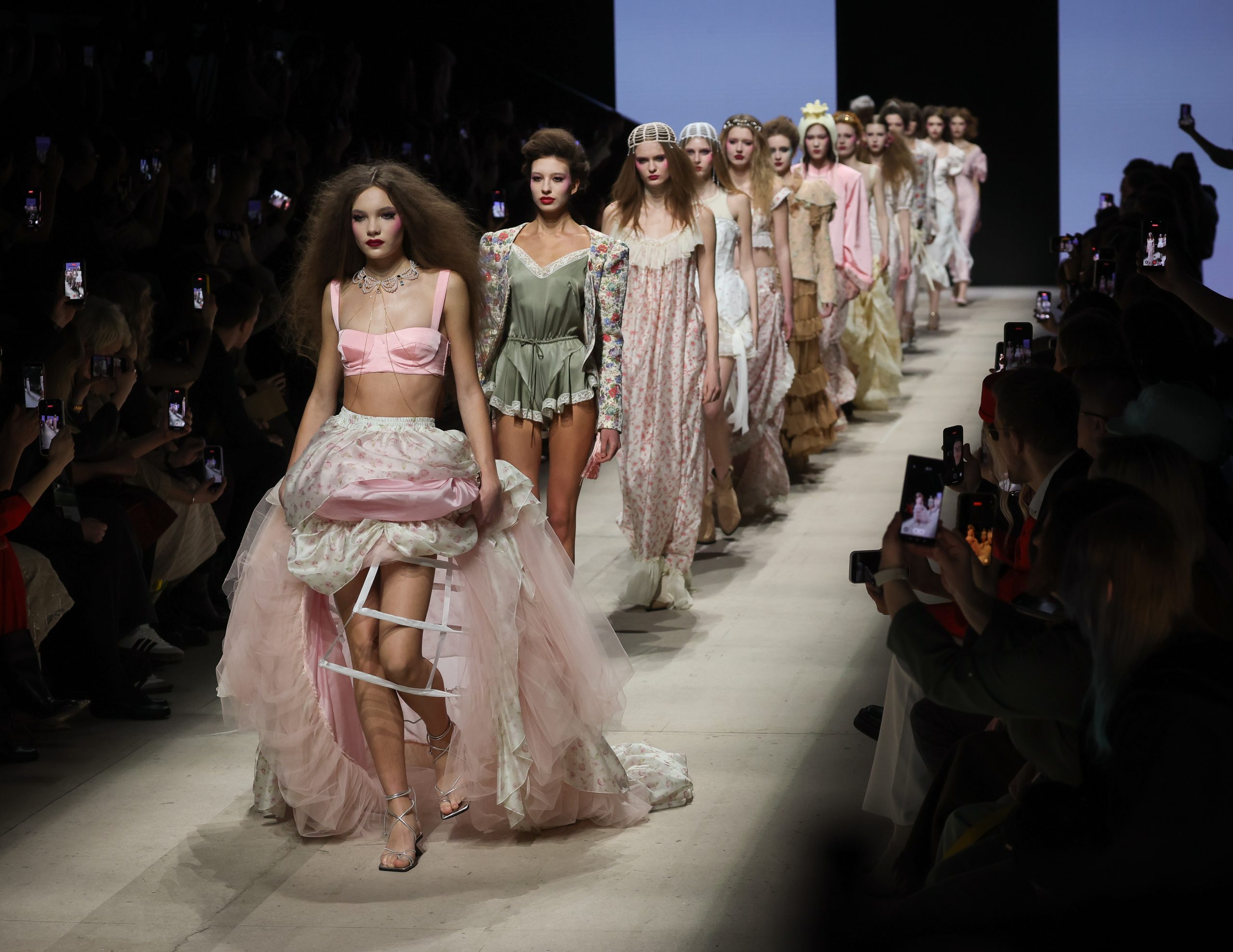 Zanatstvo i tehnologija na Moscow Fashion Week 1 Masterpeace at Moscow Fashion Week 1 scaled