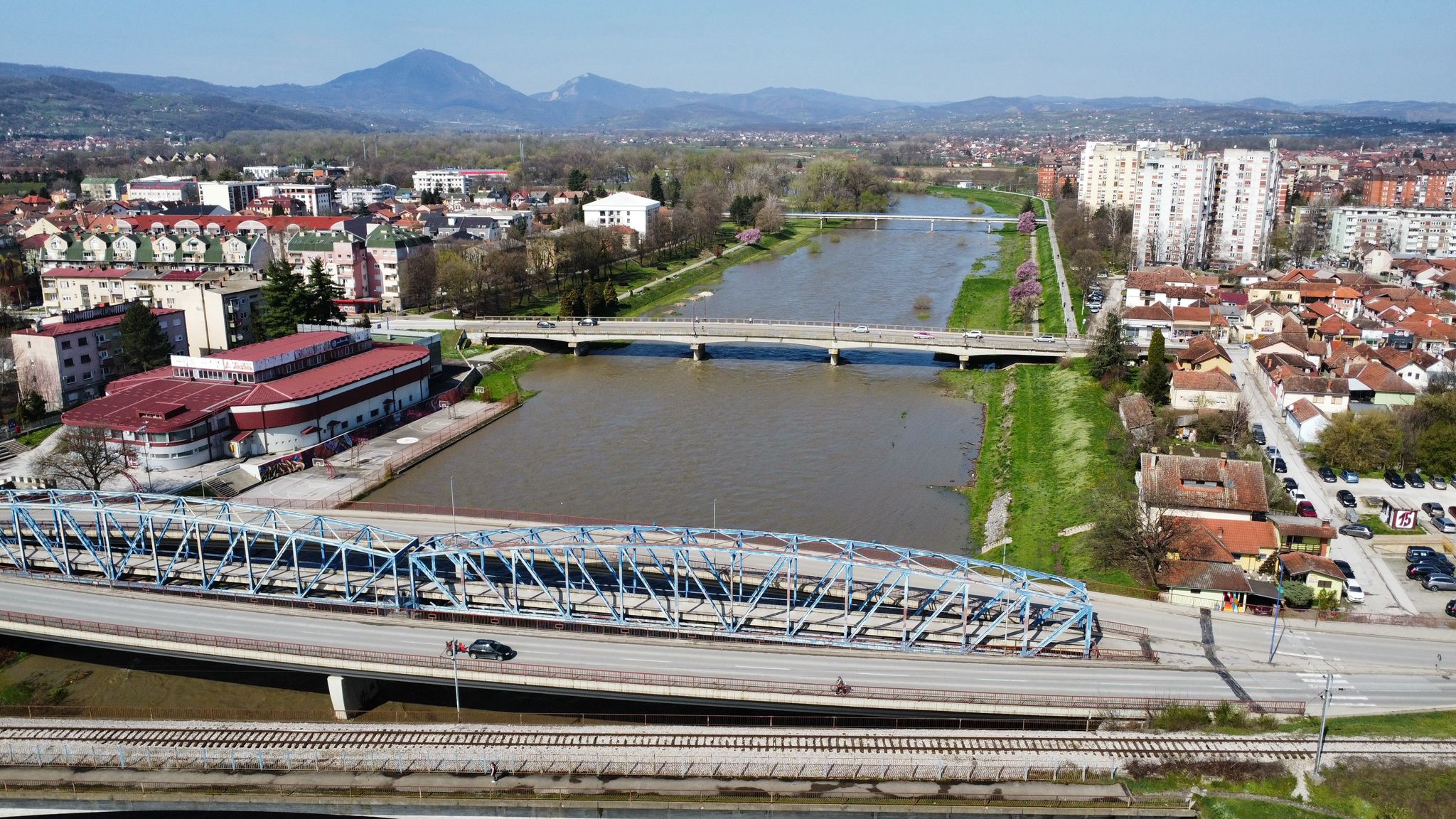 cacak kej mostovi morava