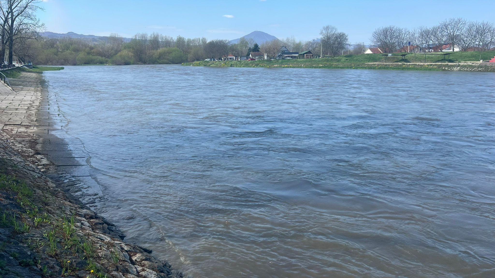 Morava ostala u koritu, kiša konačno stala (FOTO) 6 morava plaza