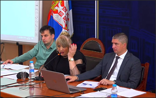 Naprednjak Boban Perišić nazvao odbornike užičke opozicije teroristima i stranim plaćenicima 1 Danijela Vasiljevic Foto Printskrin Jujtjub Grad Uzice