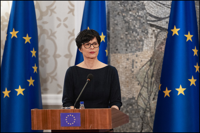 Setite se važnih zakona sledeći put kad vidite novinare razbijenih glava i studente ubačene u gepeke 2 Marta Kos Foto