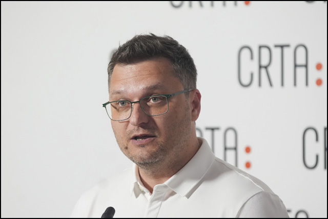 Setite se važnih zakona sledeći put kad vidite novinare razbijenih glava i studente ubačene u gepeke 3 Rasa Nedeljkov Foto ATAImages
