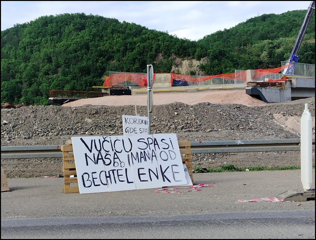 Dve žene u štrajku 1 strajk