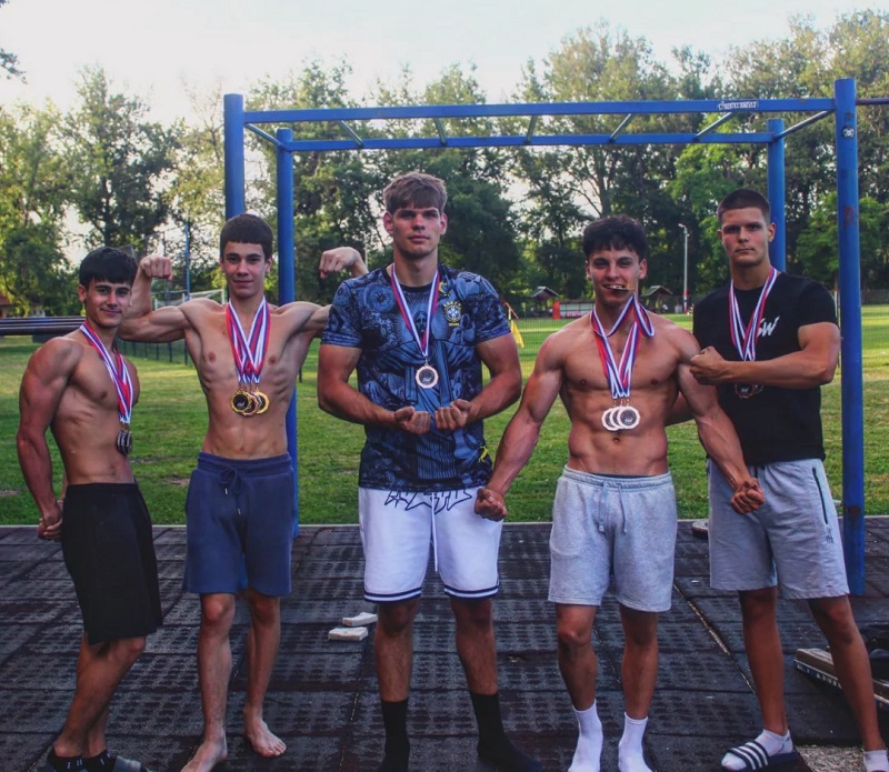 Cestitke momcima koji su doneli medalje 🥇🥈🥉sa Street Workout takmicenja u Mionici 💪🔥 Svak