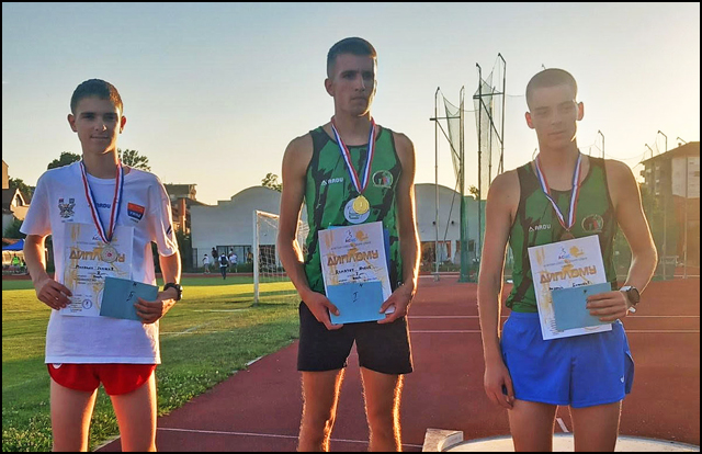 Mihailo Jaksic prvi s leva Foto AK Uzice