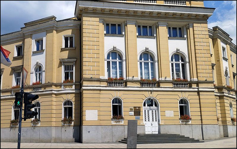 Užička vlast plaća 20.000 evra za koncert Alena Islamovića, a nema para za decu učesnike Festivala inkluzije 5 Skupstina Uzica Foto Nenad Kovacevic