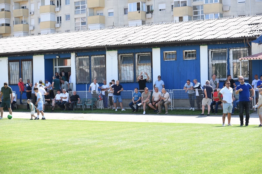 Otvoren stadion Remonta 3 lejca2