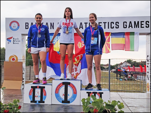 Uspeh mladih atletičara „ČAAK“- a na prvim „BALKAN KIDS ATHLETICS GAMES“ 3 Ema Stojanovic 2 Ivana Vojinovic 3. mesto u disciplini bacanje koplja