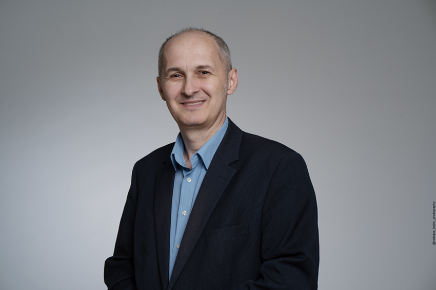 Pobunjeno društvo, uprkos otvorenoj represiji, traži promenu vlasti 6 Gojko Bozovic 1