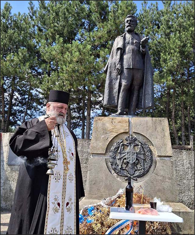 Помен Дражи на Равној Гори 2 draza 2 1