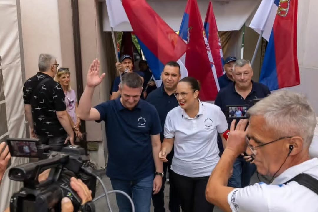 Na dan najveće tragedije u Pranjanima, naprednjaci orgijali pod šatrom 3 Велико народно весеље у Прањанима.Србија побеђује🇷🇸🇷🇸🇷🇸 @vladimirmiciccc @sarapavkov.off